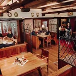 Der Eberhard - Sleep & Dine A9 Exit 133 Vendégház 3*