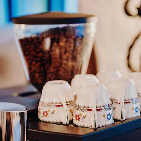 Der Eberhard - Sleep & Dine A9 Exit 133 3*