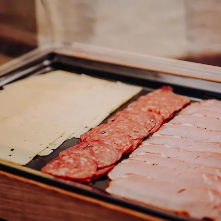 Der Eberhard - Sleep & Dine A9 Exit 133 Sankt Michael in Obersteiermark