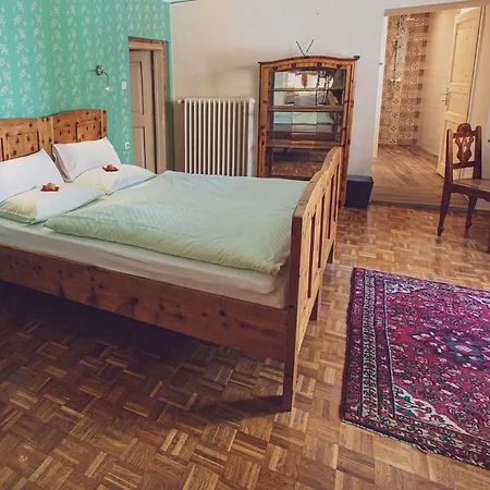 Casa de hóspedes Der Eberhard - Sleep & Dine A9 Exit 133 3*