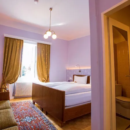 Der Eberhard - Sleep & Dine A9 Exit 133 Guest house Sankt Michael in Obersteiermark