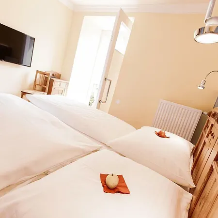 Der Eberhard - Sleep & Dine A9 Exit 133 Guest house Sankt Michael in Obersteiermark