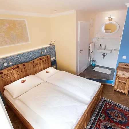 Guest house Der Eberhard - Sleep & Dine A9 Exit 133 3*