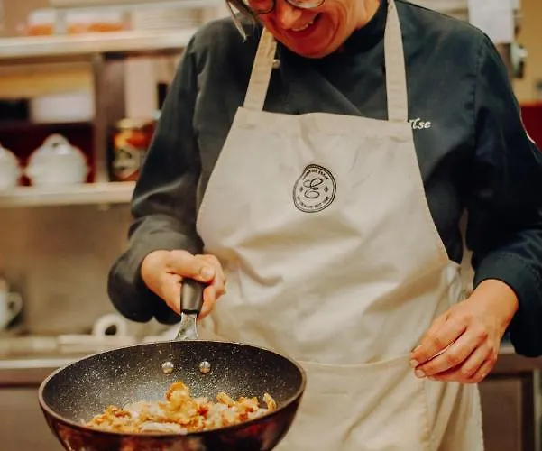 Der Eberhard - Sleep & Dine A9 Exit 133 Affittacamere