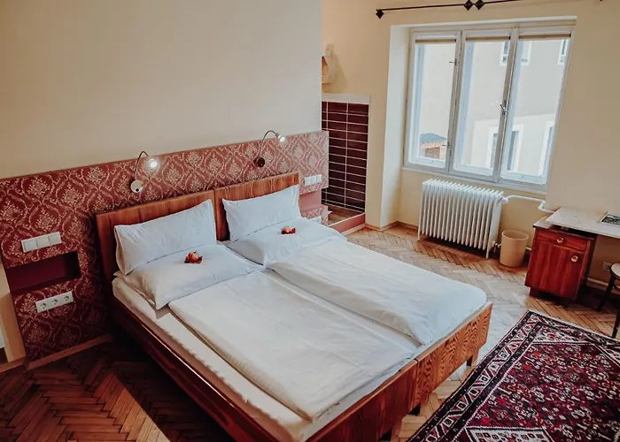 Der Eberhard - Sleep & Dine A9 Exit 133