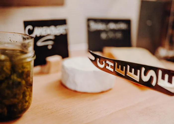 Der Eberhard - Sleep & Dine A9 Exit 133 Гостевой дом 3*