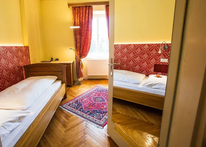 Der Eberhard - Sleep & Dine A9 Exit 133