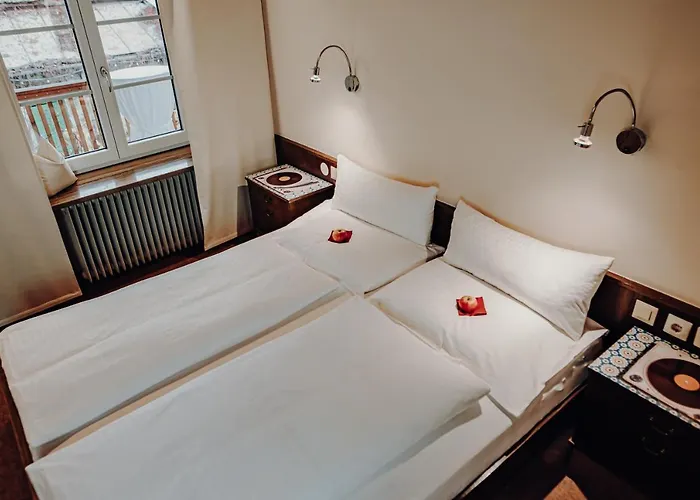 Der Eberhard - Sleep & Dine A9 Exit 133 3* Санкт-Михель-ин-Оберстайермарк